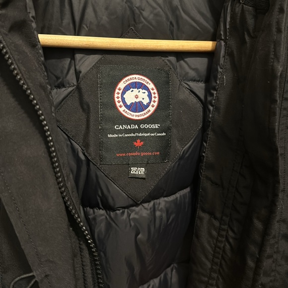 Canada Goose 2XS Parka Black - Picture 6 of 8